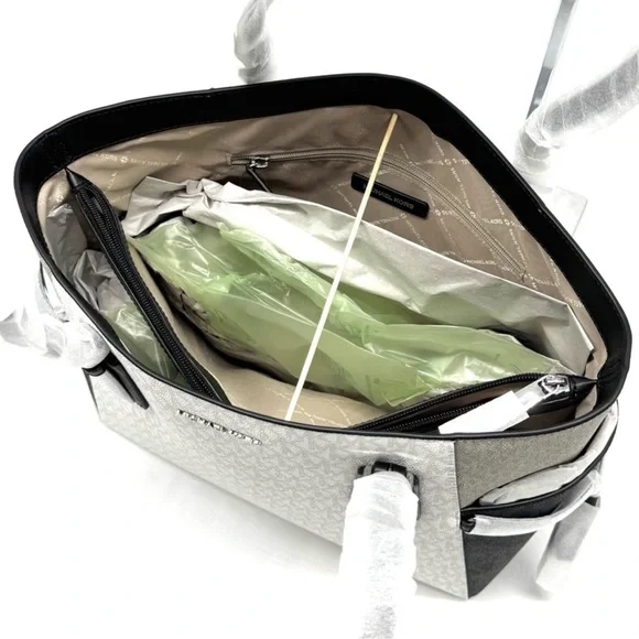 Michael Kors Voyager Large Color-Block Signature Tote Bag - Optic White Multi - Picture 9 of 11